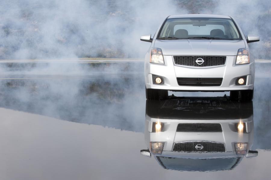  Nissan Sentra SR 2009 года  (фото 20 из 34)